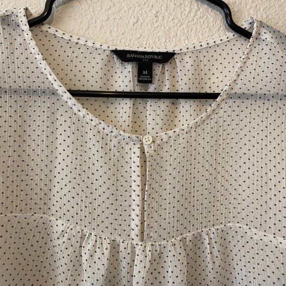 Banana Republic Factory Sheer Blouse – Size M – Perfect for Hot Summer Nights! - Picture 2 of 6